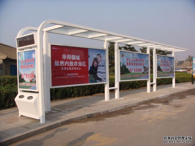 長沙公交候車亭實現(xiàn)框架性解決
